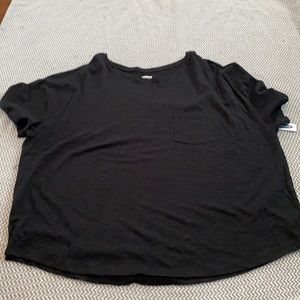 Old Navy The Easy Tee with pocket